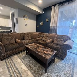 Modern Style Couch Set