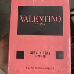 valentino born in roma intense
