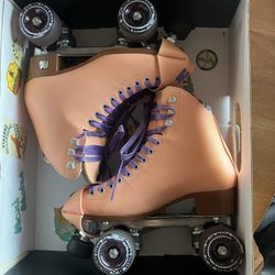 Moxi Skates Size 6 Peach