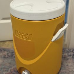 Like New Coleman Beverage Cooler 