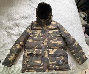Large Levi’s camo Jacket