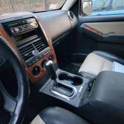 2008 Ford Explorer