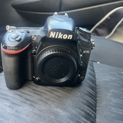 Nikon D750
