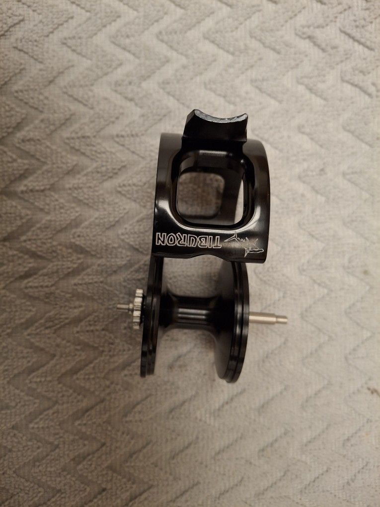 Tiburon Frame ( N220xn) For Newell 220 Reel