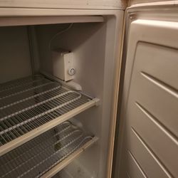 Mini Freezer MAGIC CHEF