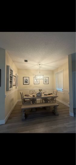 Dining table w/ beach & chairs
