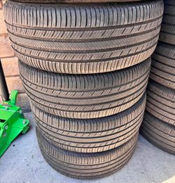 🎖235 55 20 Michelin tires Con 80% de Vida Las 4