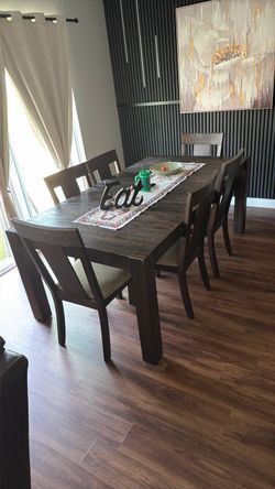 Extendable Dark Wood Dining Table with 6 Chairs