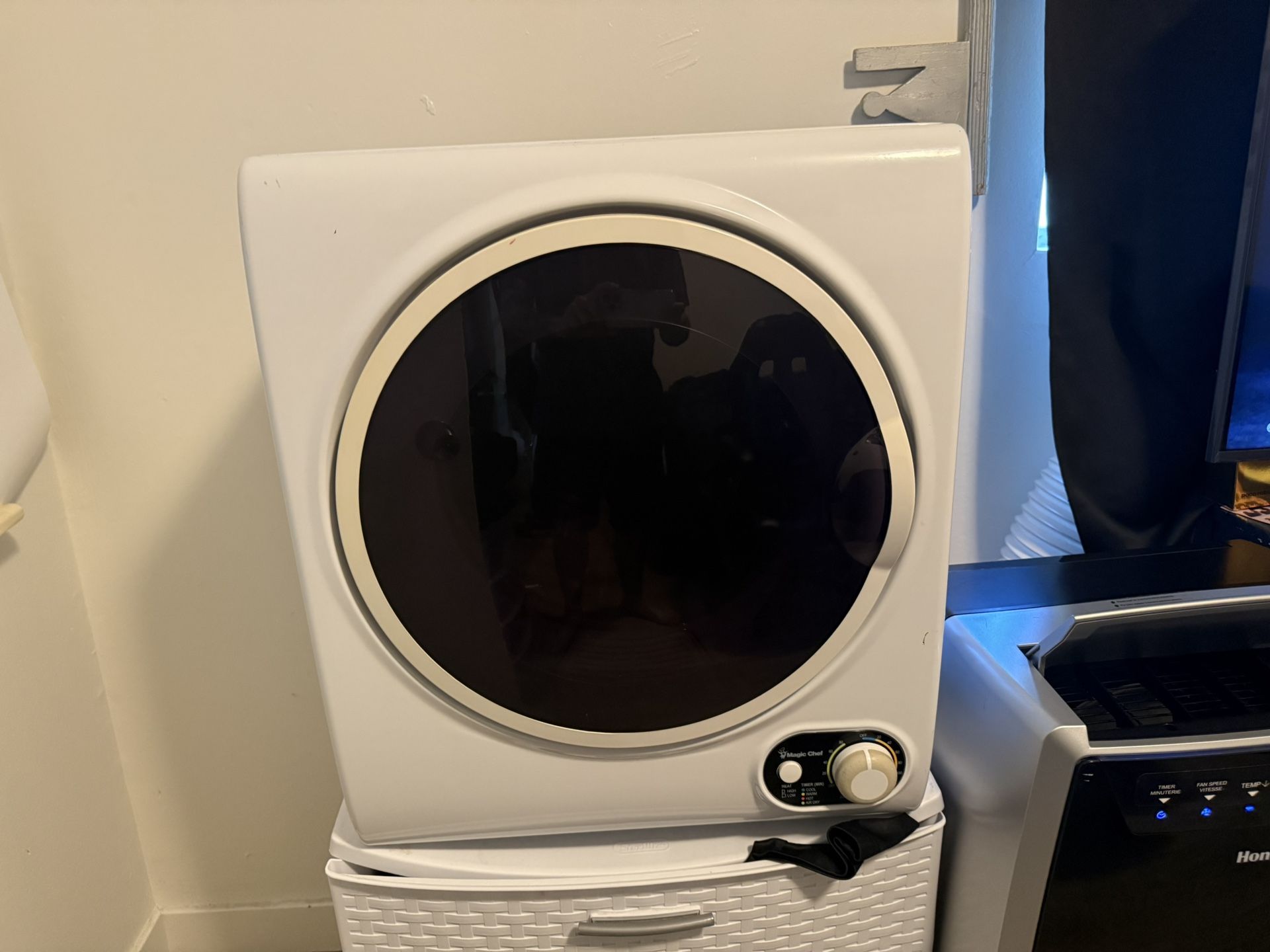 Electric Dryer- Magic Chef