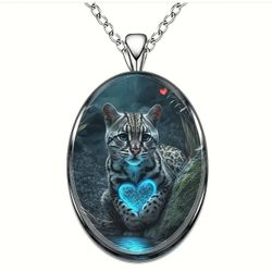 Cute Wild Cat Round Pendant Silver Tone Necklace