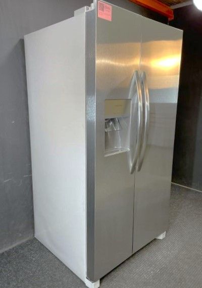18cuft Amana Fridge - Stainless