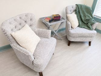 Moder Tufted Accent Chairs - Set Of 2