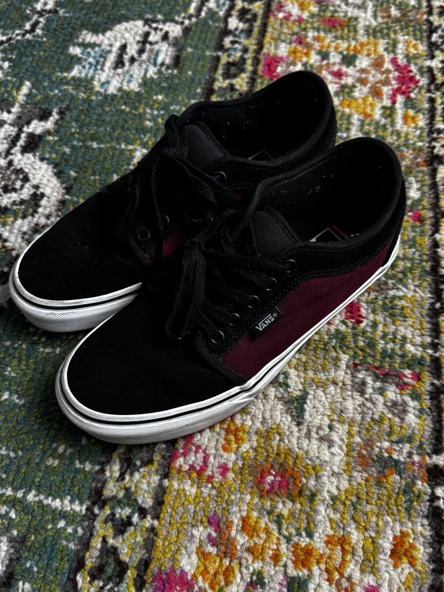Vans Chukka lows