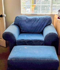 Denim large lounge chair with foot rest