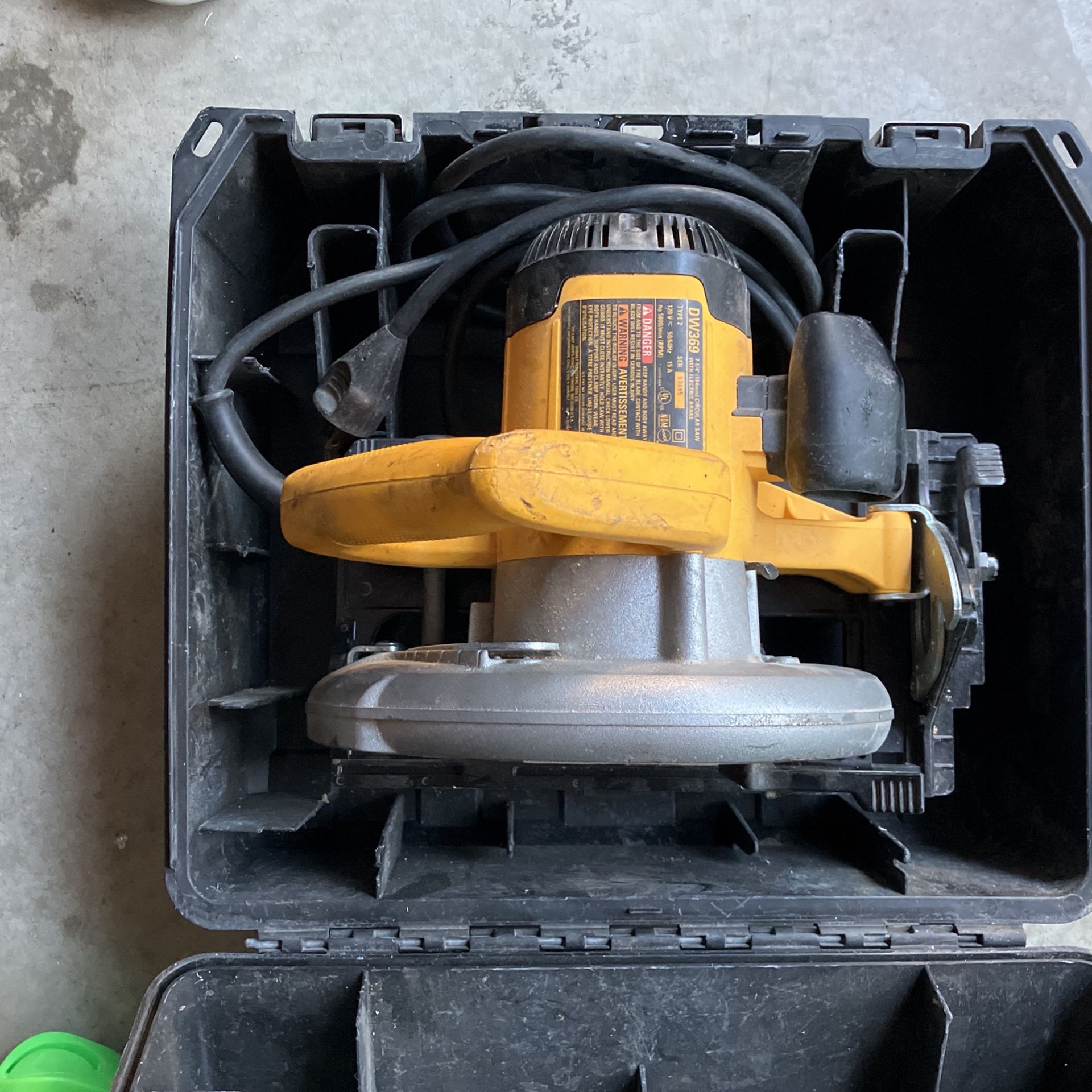 DeWalt DW369 Circular Saw W Electric Brake