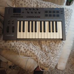 Keyboard Impact Lx25