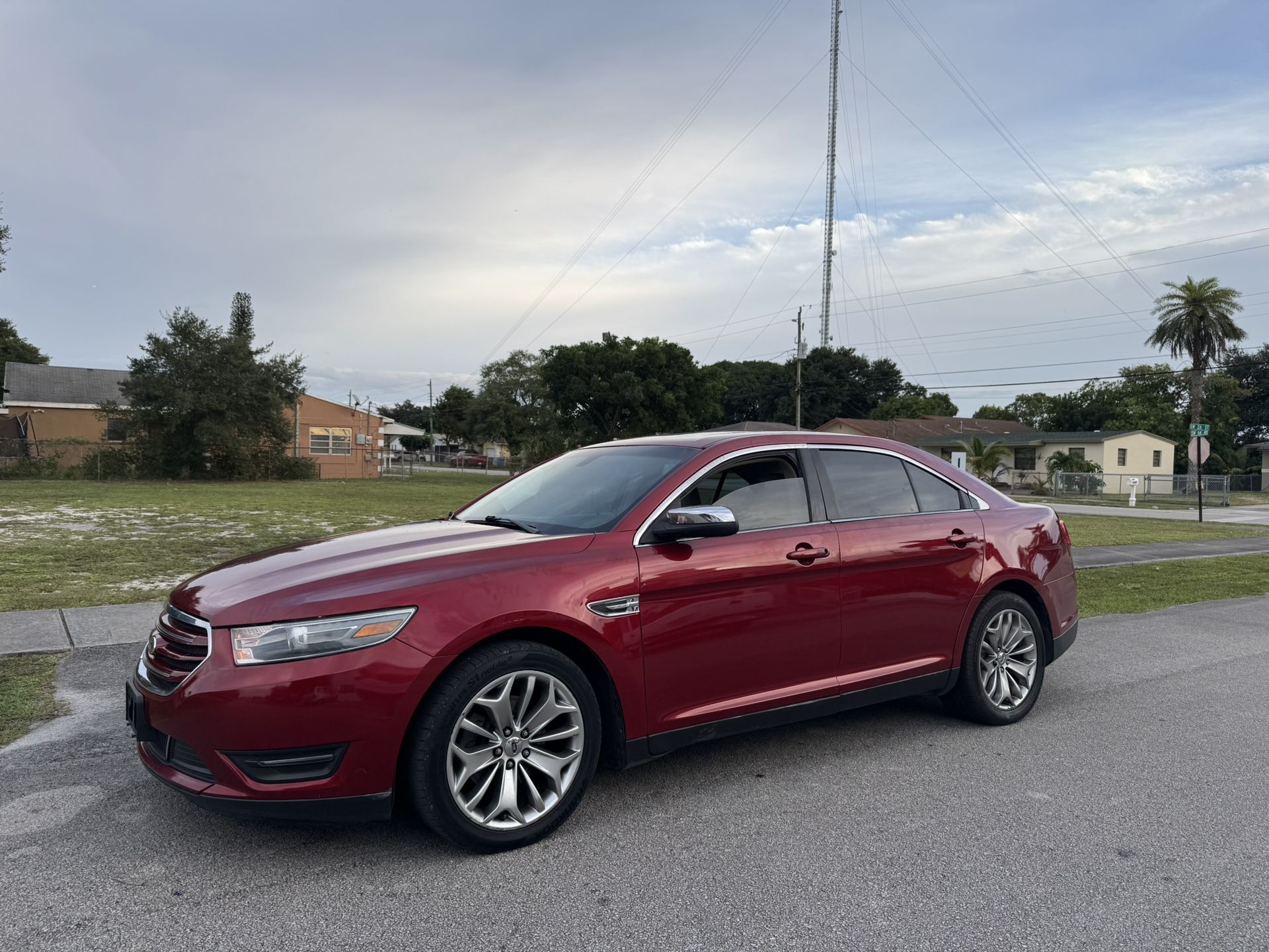 2013 Ford Taurus