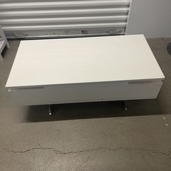 Lift-Top Coffee Table with Hidden Storage – Modern White