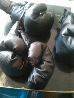 Kids boxing gloves new century