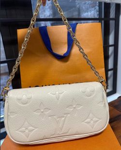 Louis Vuitton Wallet on Chain IVy Monogram Empreinte leather with recipe, boxes - documents