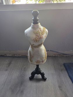 Mini mannequin