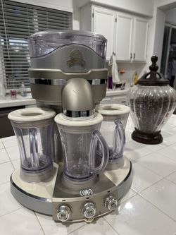 Margaritaville Tahiti Margarita Machine-for Margaritas, Smoothies, and Frozen Drinks, 3 24-Ounce Pitchers