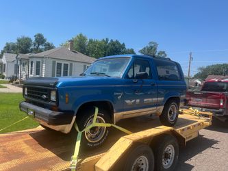 1990 Ford Bronco II XLT 4x4 – 100,XXX Miles – 5-Speed Manual
