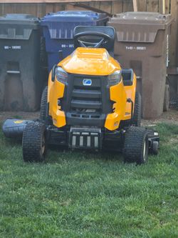 Cub Cadet XT1 Enduro fuel infected Series LT46 Riding Mower