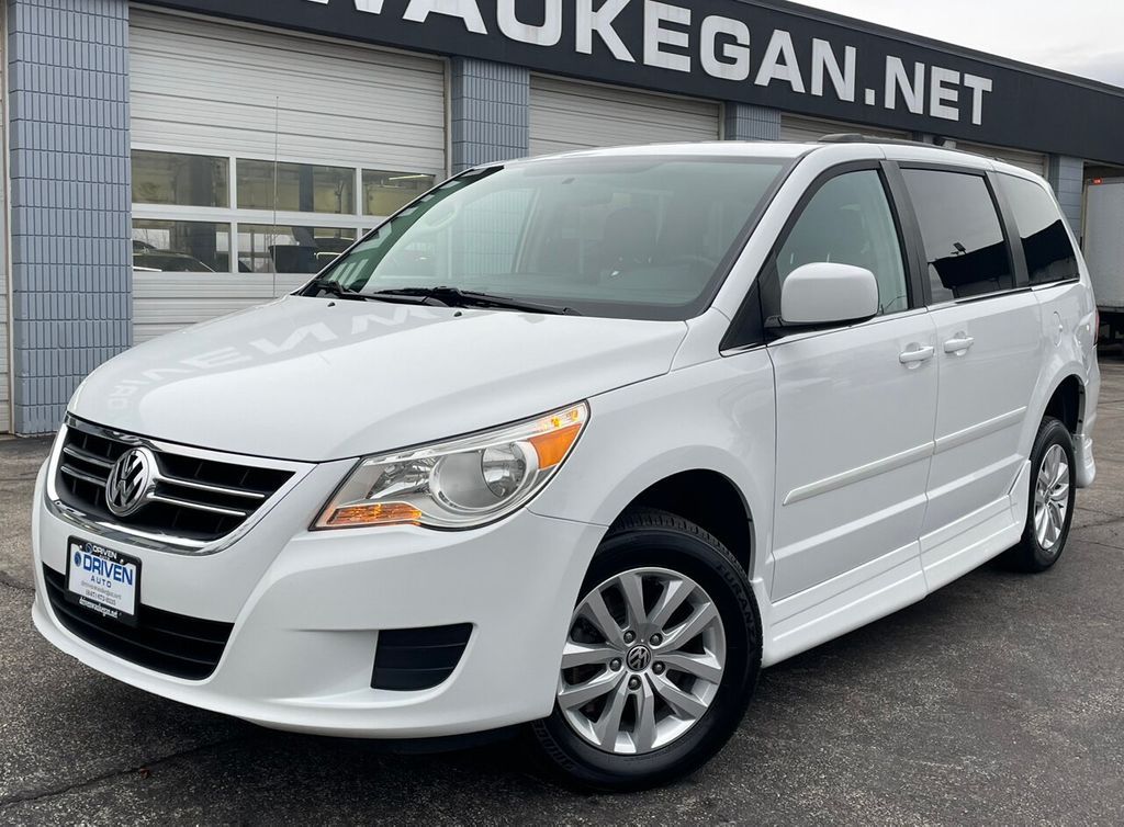 2014 Volkswagen Routan for Sale in Waukegan, IL OfferUp