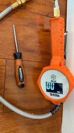 Matco Tools DT7M Digital Tire Inflator & valve remover