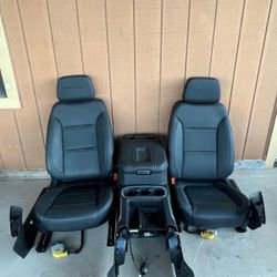 Denali Seat & console With Pillars