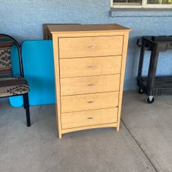 Dresser