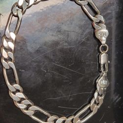Silver Of Stainless Steel 8mm Figaro Bracelet 8" 