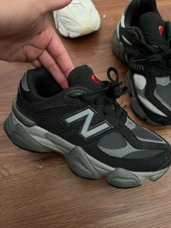 New Balance kids 13 black