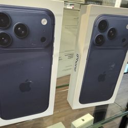 Brand New iPhone 16 Pro 256GB. Comes With 3 Months Of Unlimited Verizon Service Free