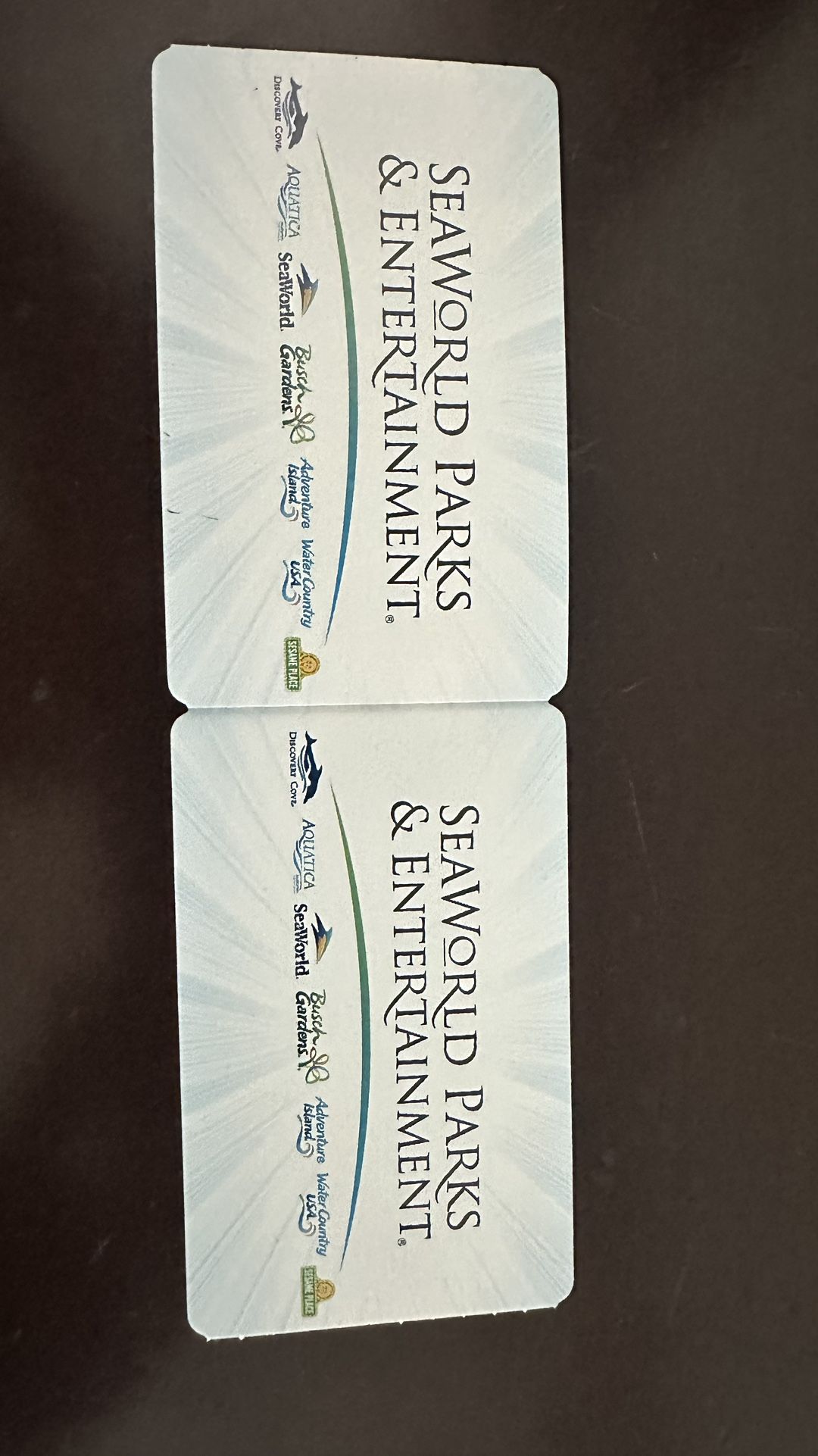 🐳🌎🎟️
