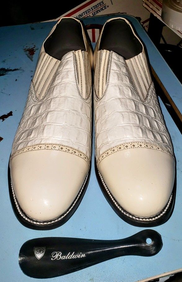 Hornback Slip On Dress Shoes By Stacy Baldwin Patent White Leather With Alligator Print Size 15EE With Shoe Horn Handmade In Mexico Worn Only Once