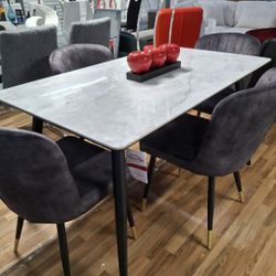 Comedor Disponible Mesa Con 4 Sillas $699