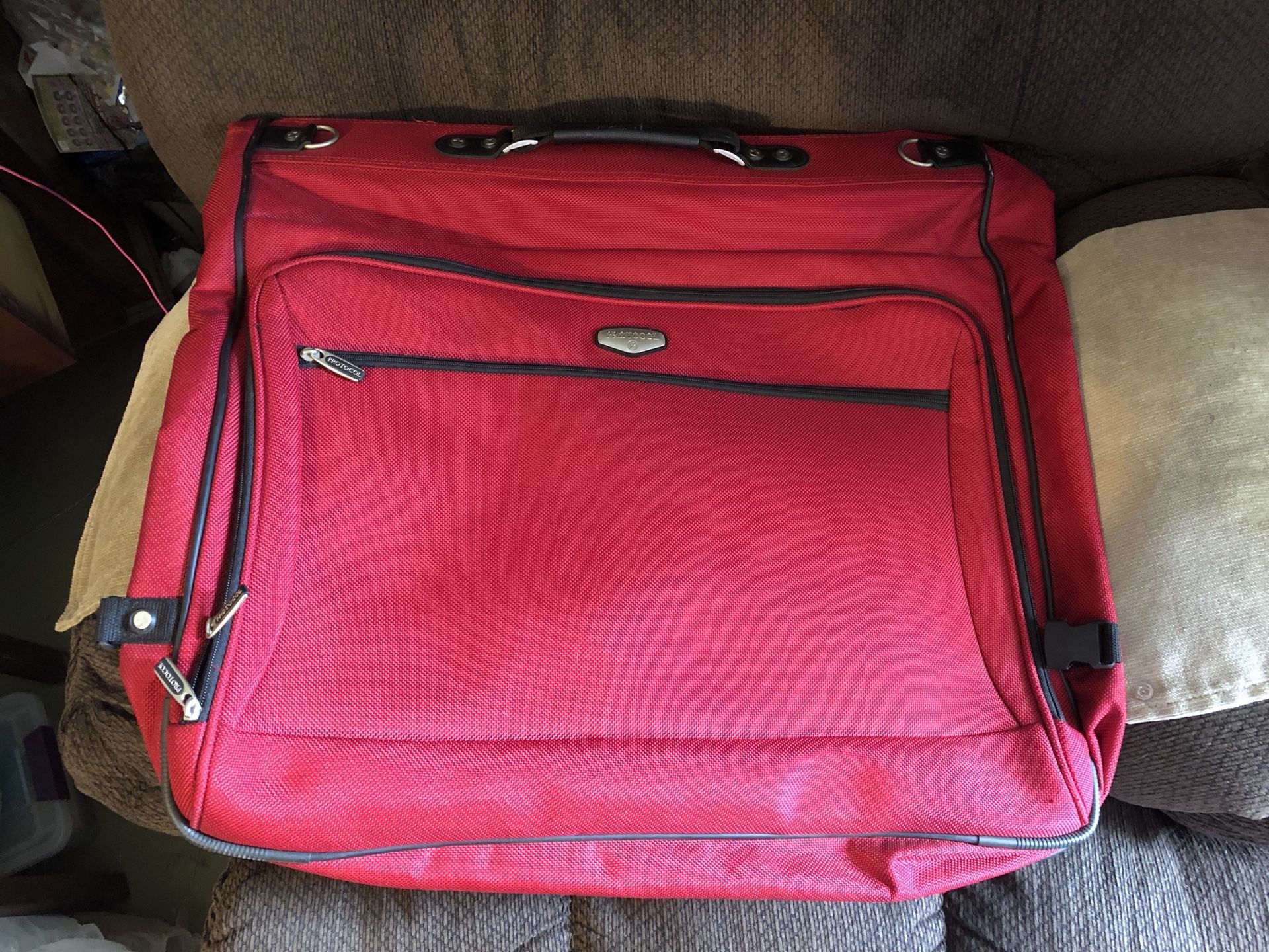 Protocol garment bag