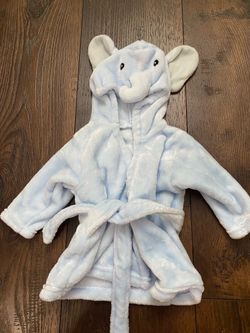 Boys blue elephant robe size 0/9 months by HB #3