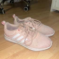 Women Adidas 7.5 Tennis Shoes