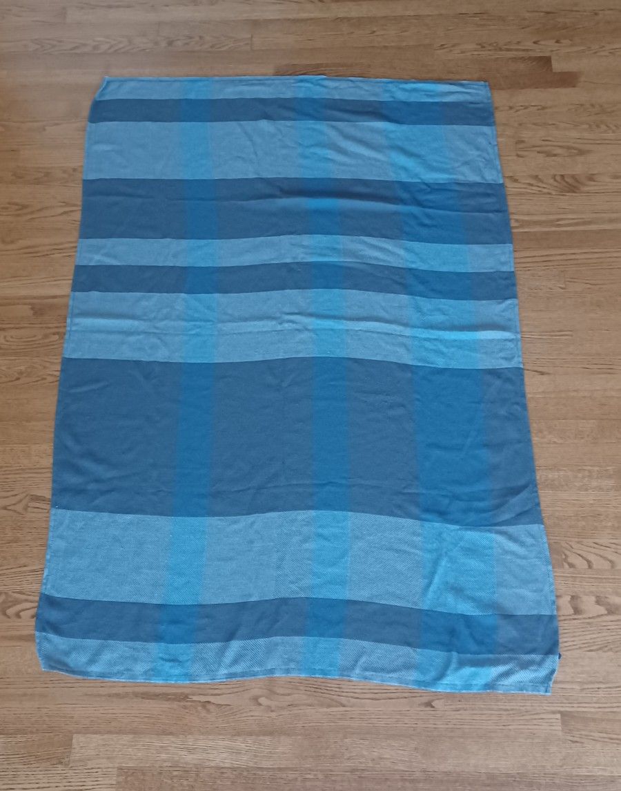 United shawl/wrap XL blue checked 67 inches long by 42 inches wide