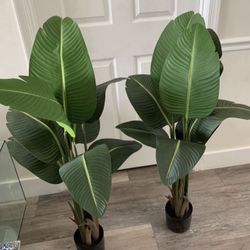 Pretty Artificial Plant 4 FT Tall! Brand New 