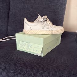 Off-white Vulc Sneaker Lows Size 11