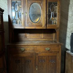 Antique Hutch / Cabinet / Sideboard / Buffet