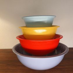 Pyrex Primary Colors w/ Clear Bottoms Nesting Bowls *full set*