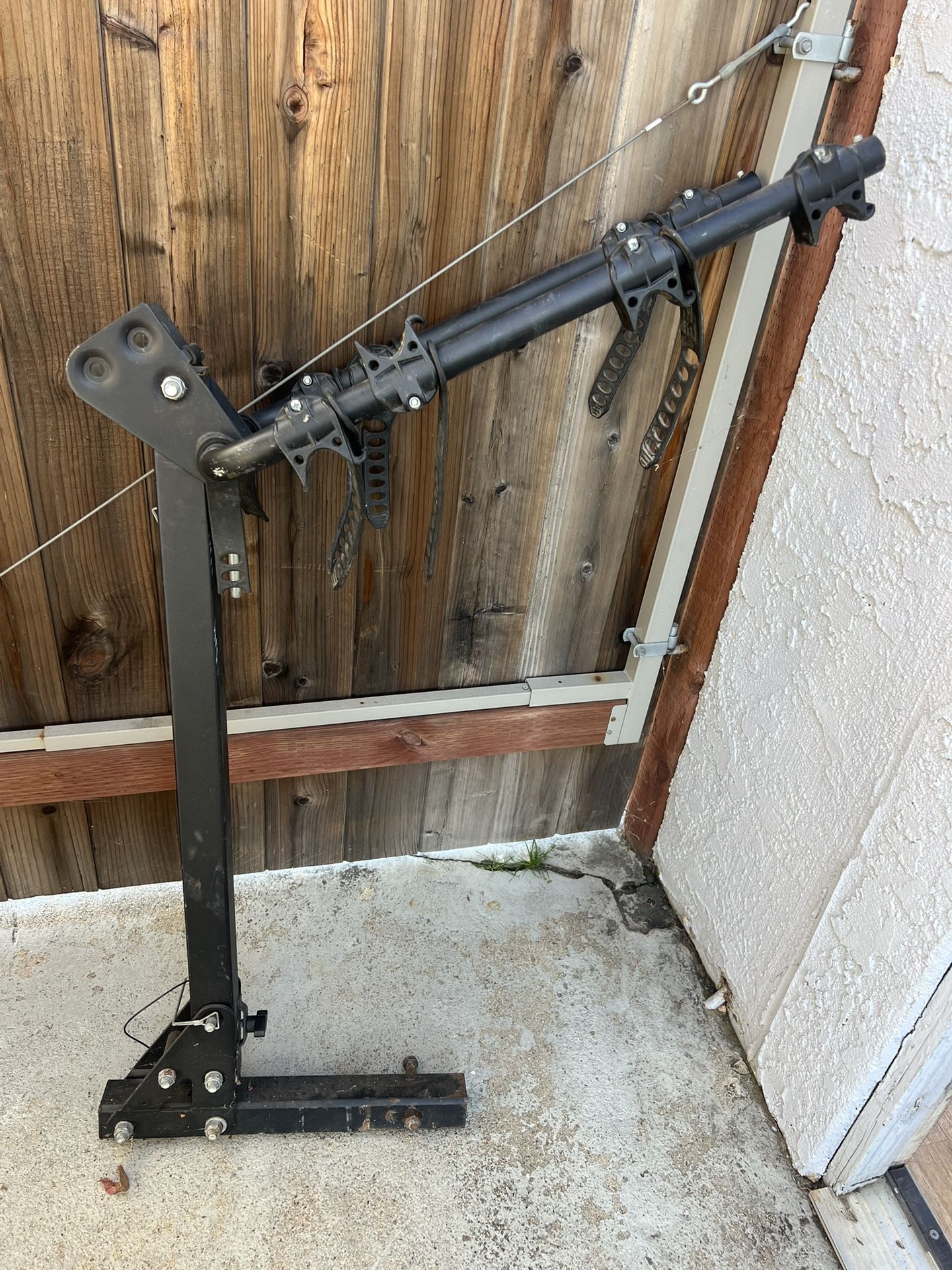 BLACK HEAVY DUTY DURABLE  BIKE RACK, 4 BIKES