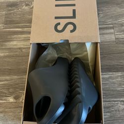 Adidas Yeezy Slides Onyx Size 10 Brand New