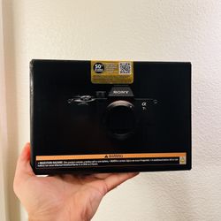 Sony Alpha 7R V Full-frame Mirrorless Camera with Interchangeable Lens (Body Only) Black