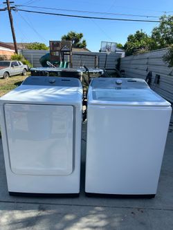 Samsung washer & gas dryer set
